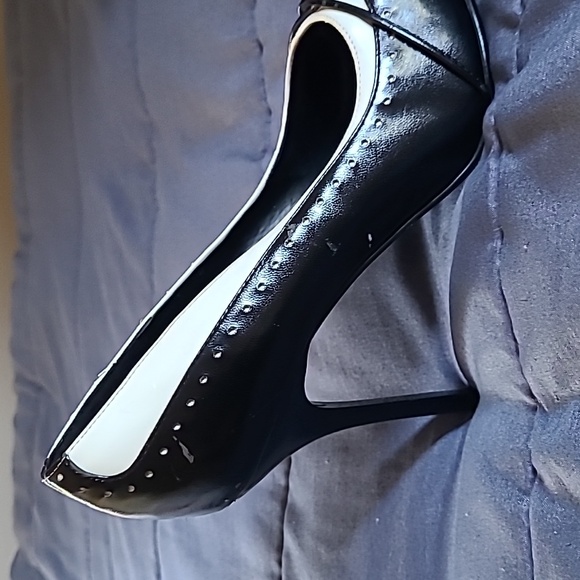Vintage Fredericks of Hollywood Pumps - Picture 9 of 9